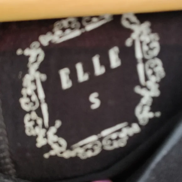 Elle Top - Picture 4 of 6